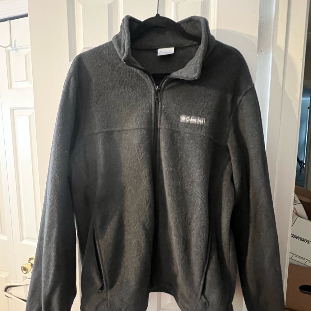 Columbia Men's Charcoal Fleece Jacket